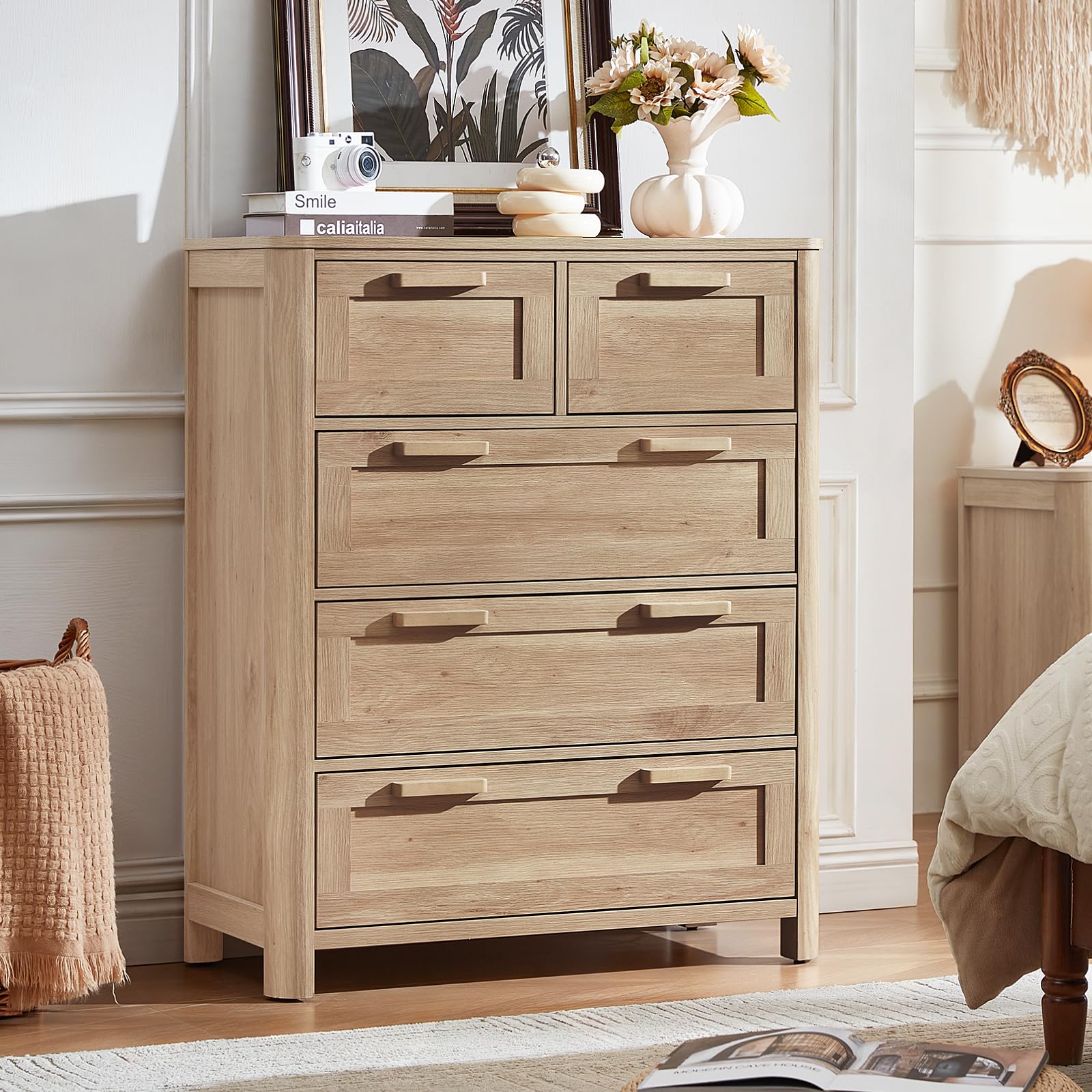 Farmhouse 5 Drawer Dresser for Bedroom, Chest of Drawers with 5 Deep Drawer & 4 Thickened Table Legs, Walnut